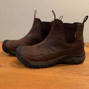 Keen waterproof leather ankle boots. Size 9